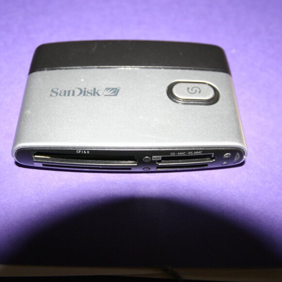 Canon PowerShot SX1 IS video/movie camera with NIB accessories - Picture 2 of 3